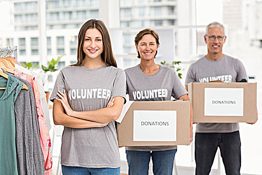 微笑,志愿者,拿着,捐赠,盒子,头像,办公室