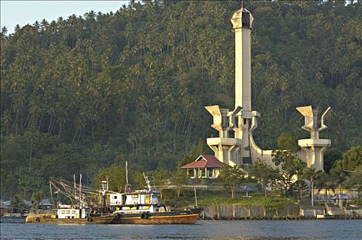 印度尼西亚,苏拉威西岛,蓝碧海峡,港口,船,纪念建筑,巴布亚岛,殖民地