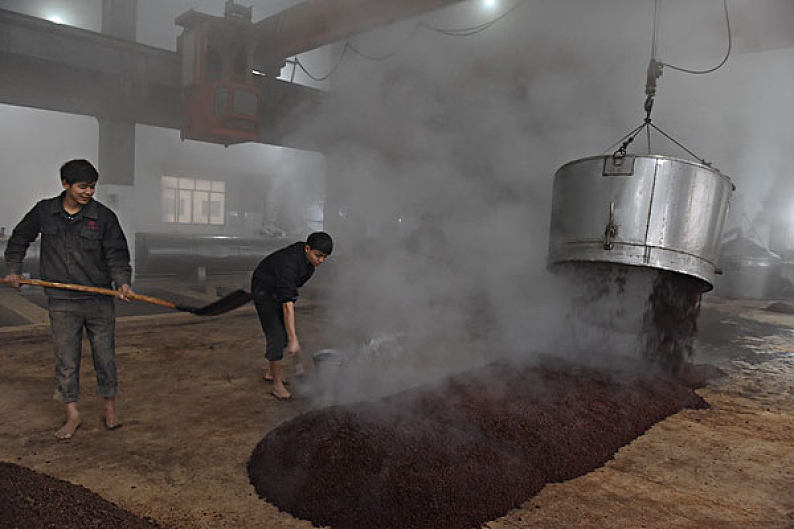 贵州茅台镇:酿酒生产车间_高清图片_全景视觉