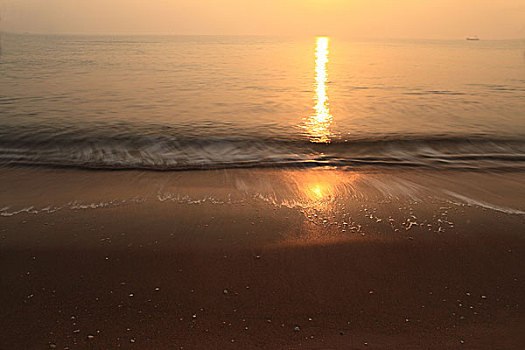 海滩日出