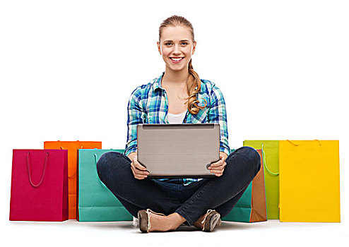 购物,科技,互联网,概念,微笑,女孩,笔记本电脑,购物袋,上方,白色背景