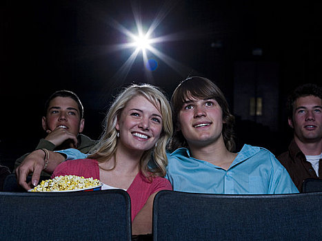男孩,女孩,看,电影,电影院,微笑