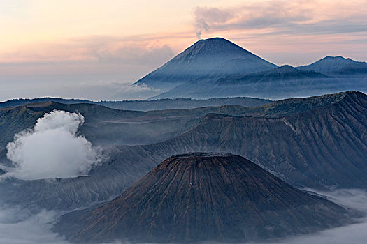 日出,上方,烟,婆罗莫,火山,国家公园,爪哇,印度尼西亚,亚洲