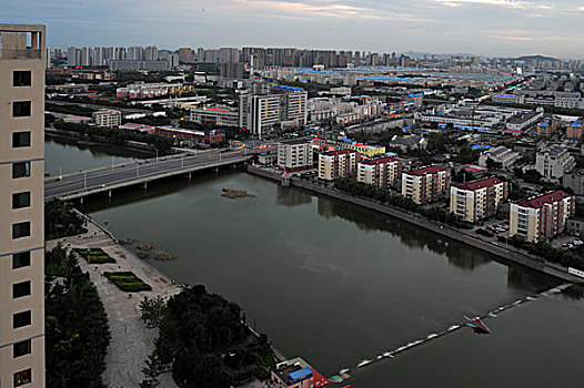 秦皇岛,汤河,大楼,城市,建筑,风貌,海港区,住宅,绿地,森林,草坪,蓝天,白云