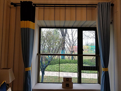 阳台,飘窗,窗帘