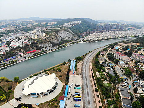 航拍辽宁大连旅顺海岸游园,龙河,老虎尾,黄金山炮台及周边