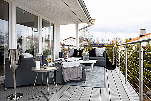 灰色,沙发,边桌,香槟冷却器,宽,露台,不锈钢,栏杆