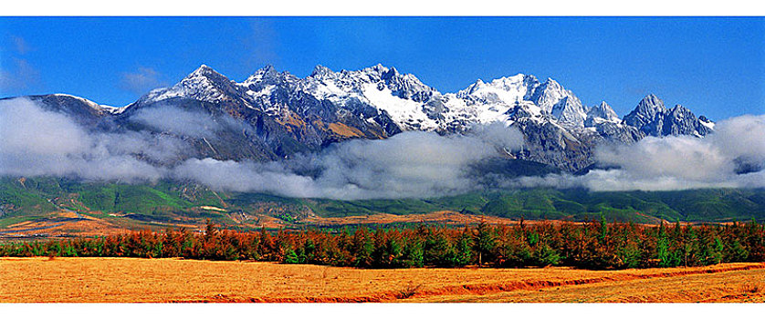 玉龙雪山全景图