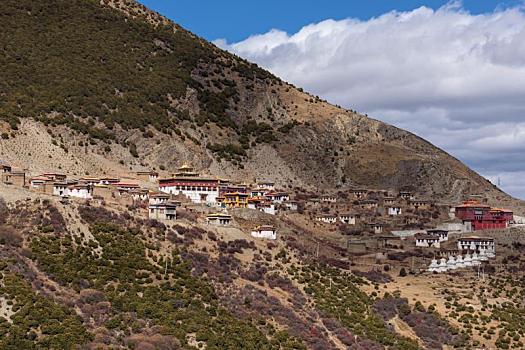 中国四川稻城县周边风光