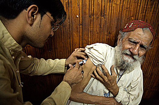 医疗,协助,老人,穿,防护手套,私人诊所,附近,卡拉奇,交易,城市,巴基斯坦,九月,2006年