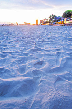 沙,沙粒,沙滩,海滩,沙子,岸,海岸,岸边,海边,沿岸,海滨,日落,日出,傍晚,晚霞,光芒,蓝色,冷暖,辽阔,广阔,蓝天,旅行,休闲,旅游