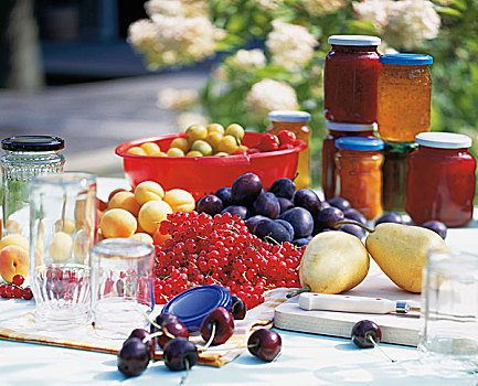 夏季水果,果酱,胶冻,空,桌上