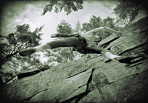 攀岩者,跳跃,间隙,贝尔格莱德湖区,缅因,美国