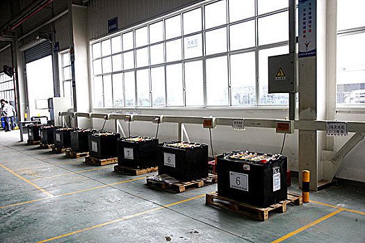 重庆民生物流公司汽车零部件仓库电瓶车充电区