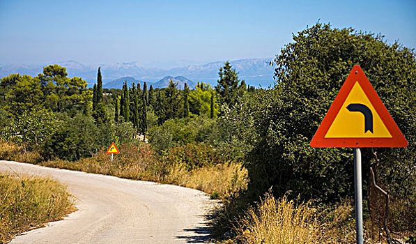 交通标志,弯曲,道路,伊萨卡岛,希腊