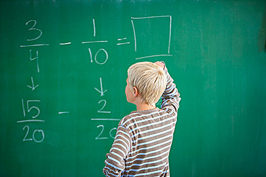 男孩,教室,锻炼,数学,问题,黑板,后视图