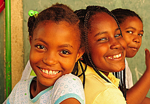 haiti,port,au,prince,group,of,girls,smiling