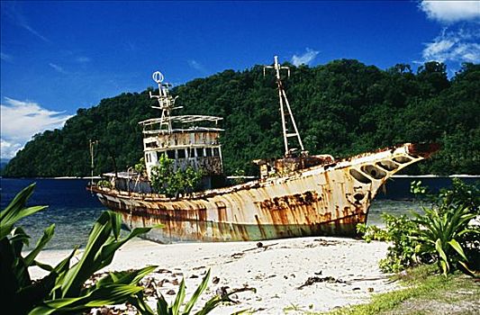 巴布亚新几内亚,海难,渔船,海滩