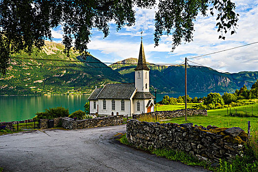 教堂,湖