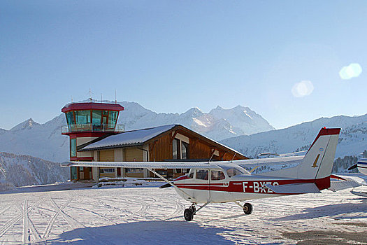 起飞,高雪维尔,直升机场,山峦,三个,山谷,滑雪,区域,法国阿尔卑斯山