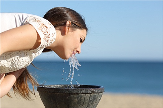 女人,饮用水,饮水器