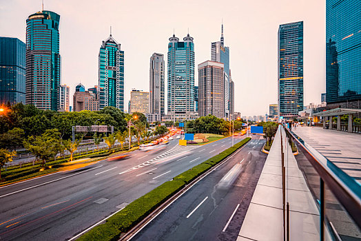 上海陆家嘴金融区办公楼街道街景