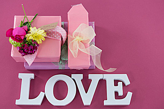 礼盒,花,文字,喜爱,粉色背景,特写