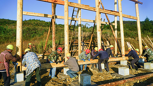 返璞归真,土家人新建土家吊脚楼搞乡村旅游