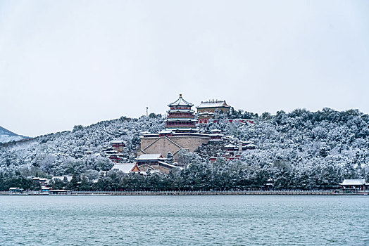 颐和园佛香阁雪景