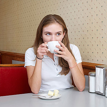 女青年,喝咖啡,用餐