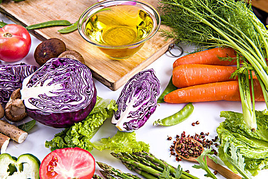 健康生活,有机蔬菜和橄榄油