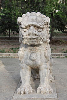 北京昌平明十三陵神道石像生,狮子