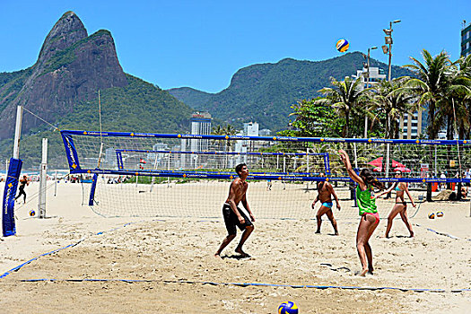 群体,朋友,排球,沙子,科帕卡巴纳,里约热内卢,巴西,南美