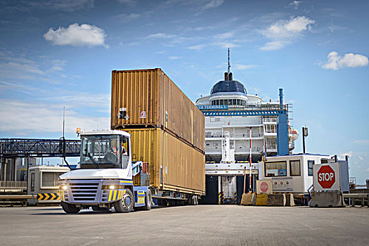 卡车,卸载,运输,货箱,船,港口