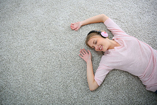 金发,女孩,放松,地毯,地面,耳机