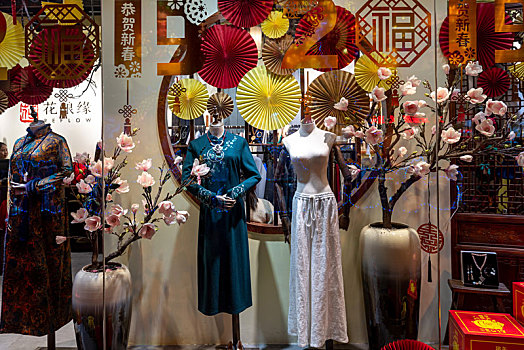 商店橱窗装饰中国传统文化