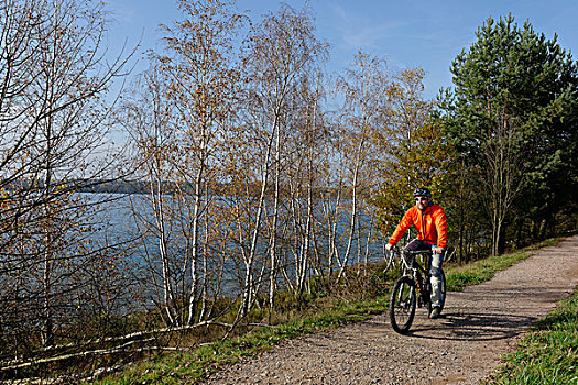 骑车,自行车旅游,看,湖,普拉蒂纳特,靠近,巴伐利亚,德国,欧洲