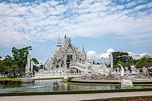 泰北清莱白庙又叫,龙昆寺,灵光寺或白龙寺,wat,rong,khun