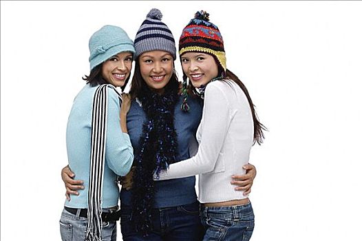 三个女人,戴着,帽子,围巾,看镜头,微笑