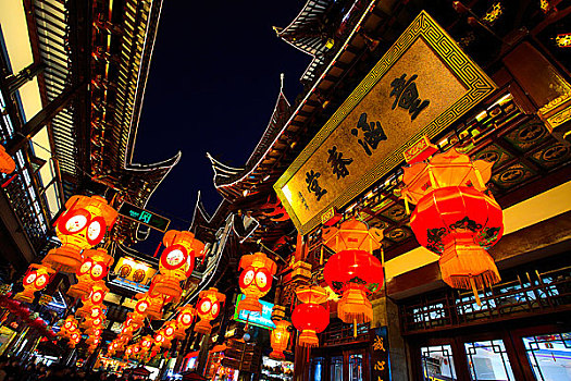 上海童涵春藥店
