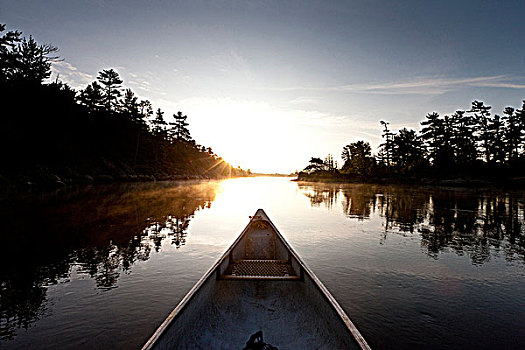 船首,独木舟,法国河,黎明,省立公园,安大略省,加拿大