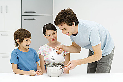 父亲,两个孩子,烘制,一起,男人,搅拌机