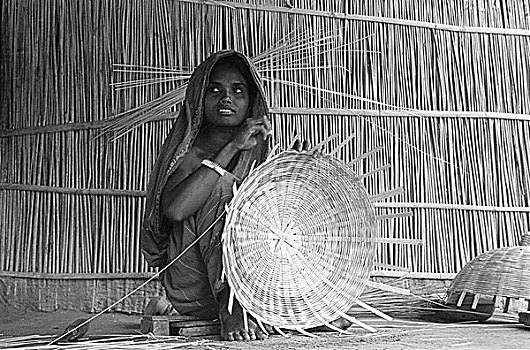 乡村,女人,编织,篮子,竹子,生计,制作,商品,孟加拉