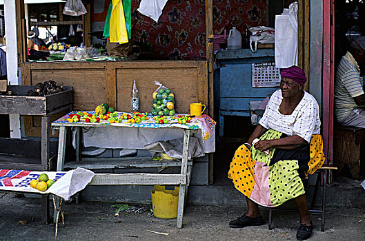多巴哥岛,斯卡伯勒,市场一景,女人,胡椒
