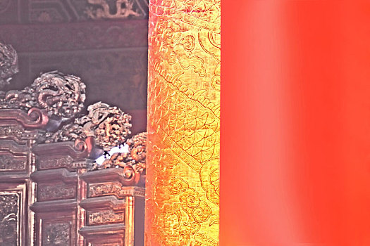 故宫太和殿里的盘龙金柱