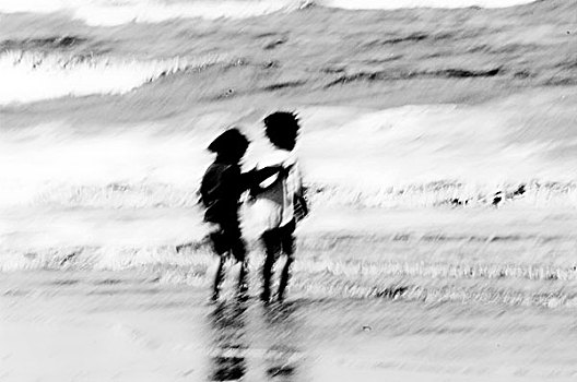 年轻,男孩,女孩,模糊,手臂,相互,海洋,岸边,上诺曼底,法国,七月,2009年
