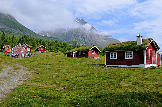 文化遗产,红色,白色,木质,房子,山谷,阿尔卑斯山,鲁姆斯达尔,挪威,斯堪的纳维亚,欧洲