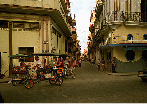 人,人力车,街上,哈瓦那,古巴