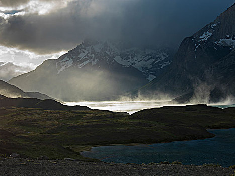湖,托雷德裴恩国家公园,巴塔哥尼亚,智利