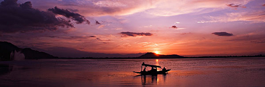 湖,日落,斯利那加,查谟-克什米尔邦,印度